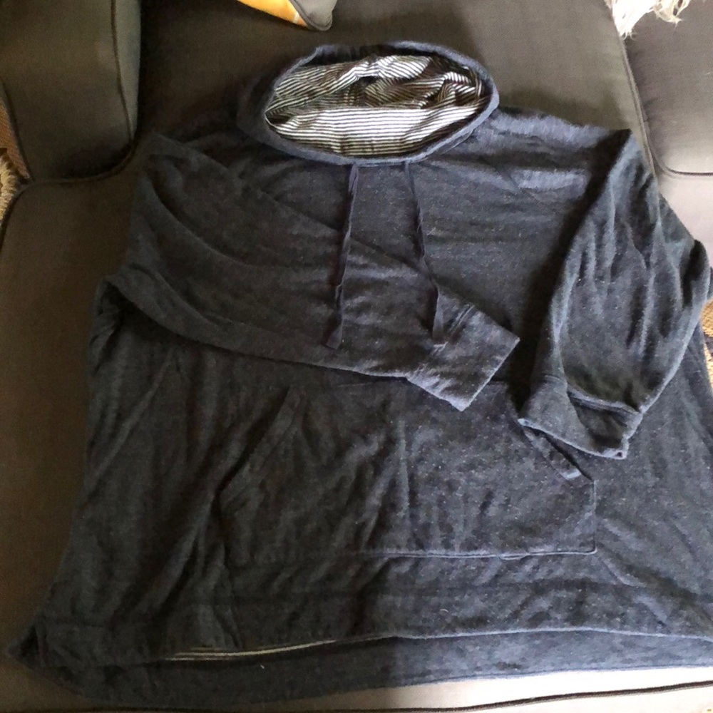 Light weight cowl neck sweater.